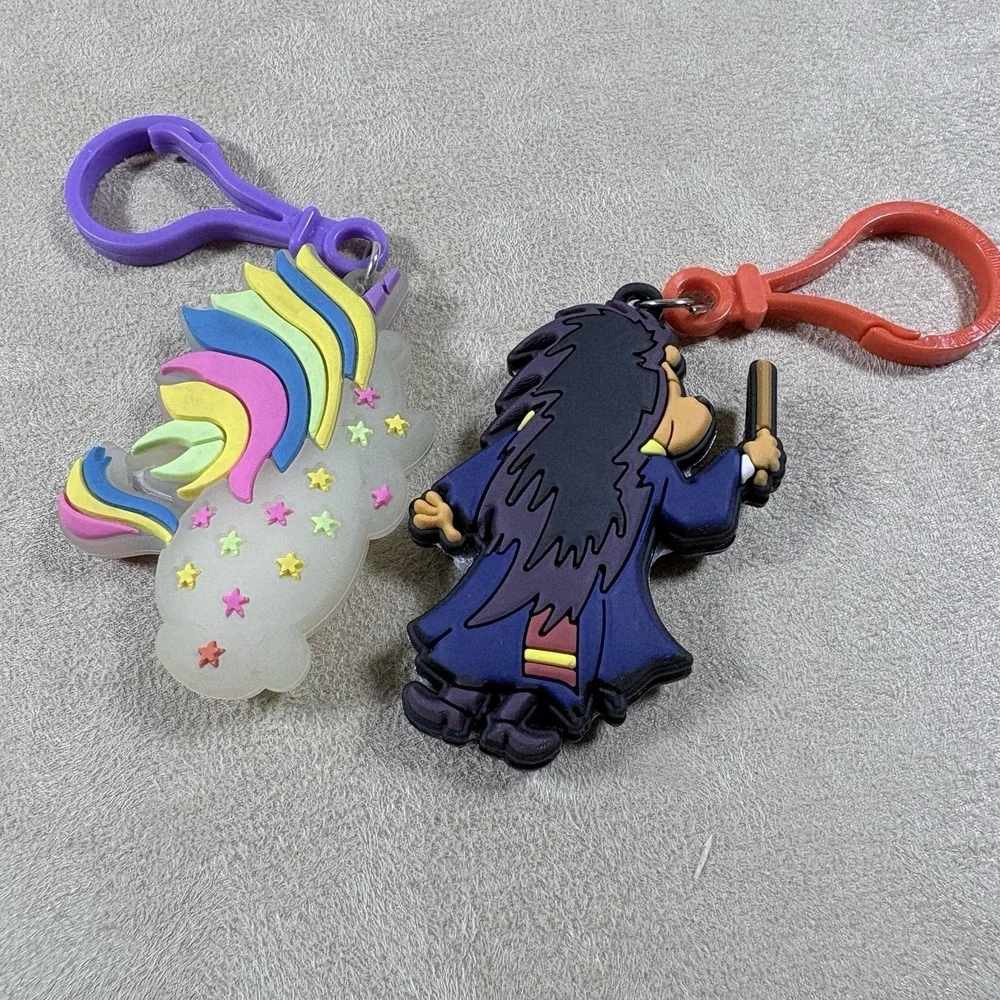 Glow in the Dark Rainbow Unicorn PVC Rubber Keychain Clip Zipper Pull And Potter